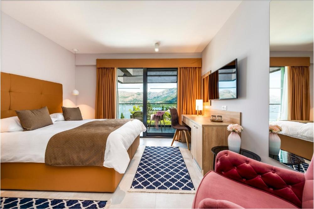 Hotel Seventh